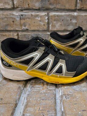Salomon Speedcross CSWP Boys Hiking Shoes size 2